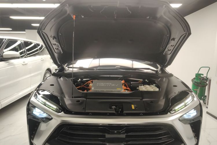 Used Nio ES8 2022 75 kWh Six-Seater Version Engine Bay