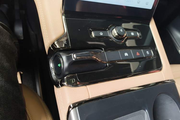 Used Nio ES8 2022 100 kWh Six-Seater Version Gear Lever