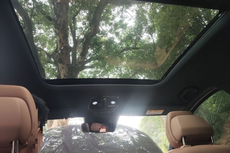 Used Nio ES8 2022 75 kWh Six-Seater Version Headliner