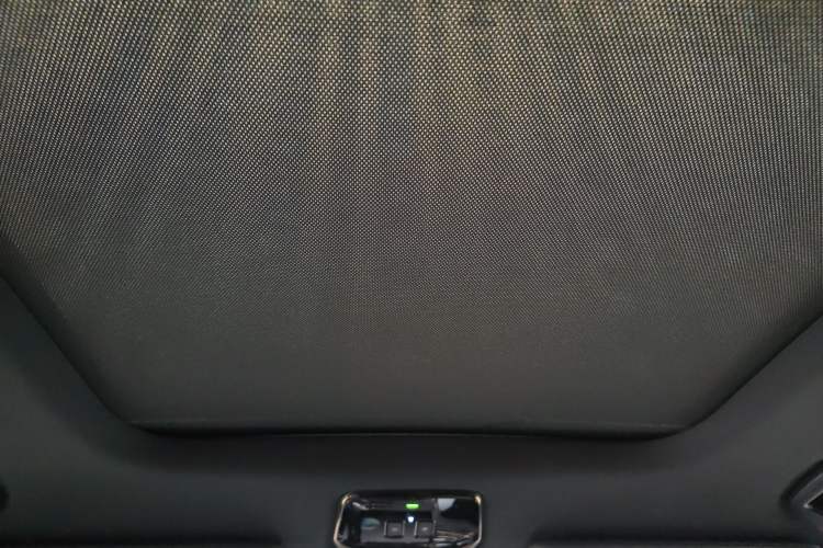 Used Nio ES8 2022 75 kWh Six-Seater Version Headliner