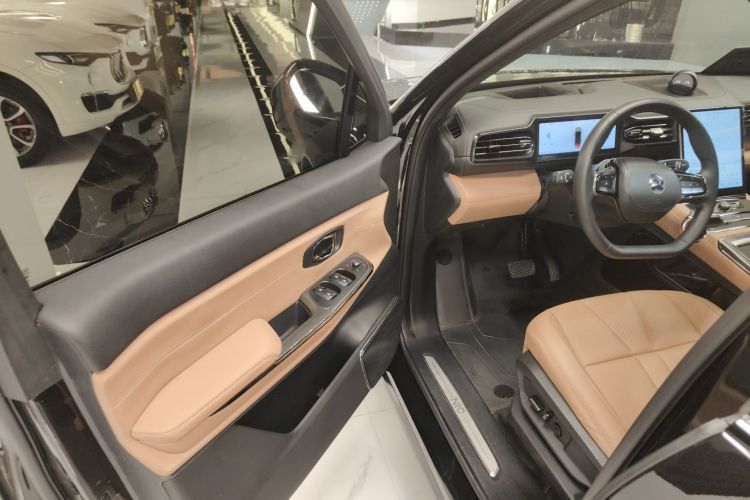 Used Nio ES8 2022 75 kWh Six-Seater Version Interior 3