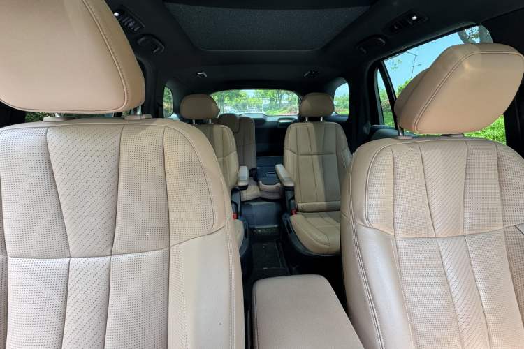 Used Nio ES8 2022 100 kWh Six-Seater Version Interior 5