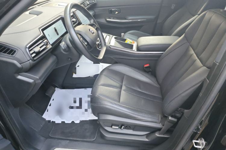 Used Nio ES8 2022 75 kWh Six-Seater Version Left Front Seat
