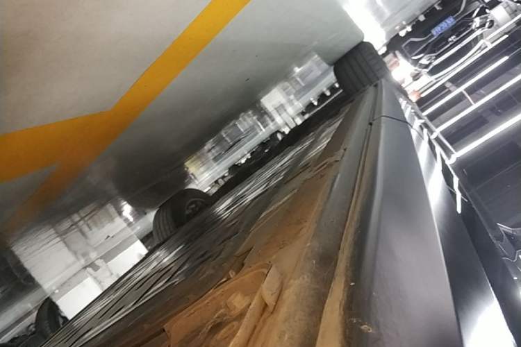 Used Nio ES8 2022 75 kWh Six-Seater Version Left Side Sill
