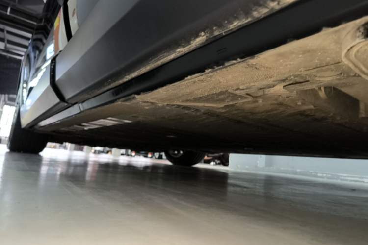 Used Nio ES8 2022 100 kWh Six-Seater Version Left Side Sill
