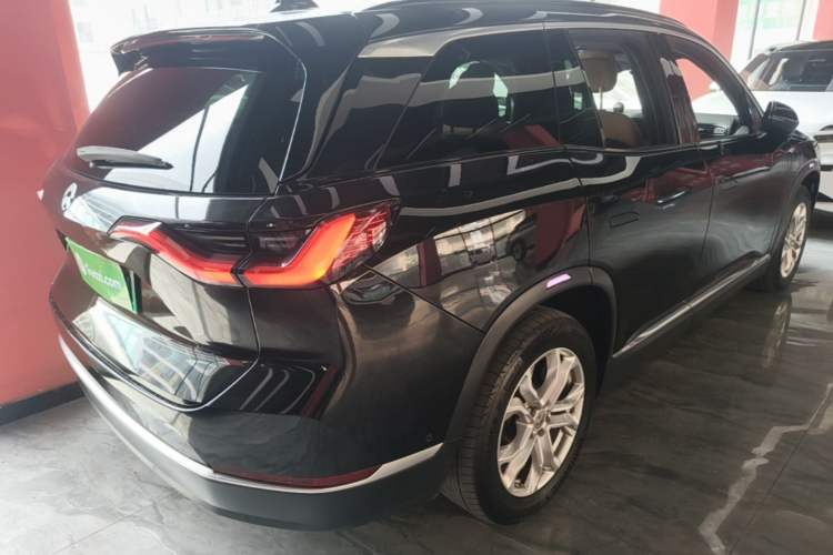 Used Nio ES8 2022 100 kWh Six-Seater Version Rear Right 45 Deg