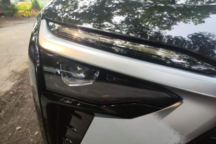 Used Nio ES8 2022 75 kWh Six-Seater Version Right Front Headlight