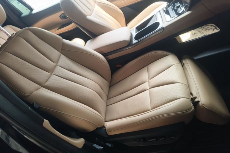 Used Nio ES8 2022 100 kWh Six-Seater Version Right Front Seat