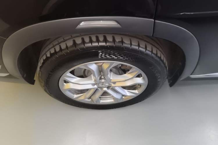 Used Nio ES8 2022 100 kWh Six-Seater Version Right Rear Wheel Hub