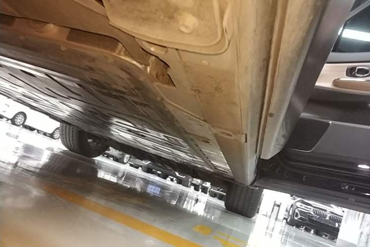 Used Nio ES8 2022 75 kWh Six-Seater Version Right Side Sill