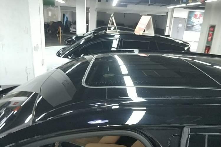 Used Nio ES8 2022 75 kWh Six-Seater Version Roof