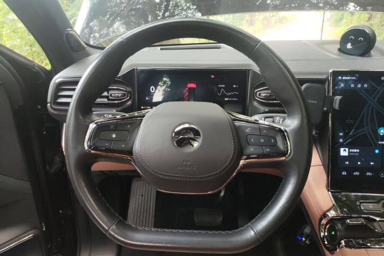 Used Nio ES8 2022 75 kWh Six-Seater Version Steering Wheel