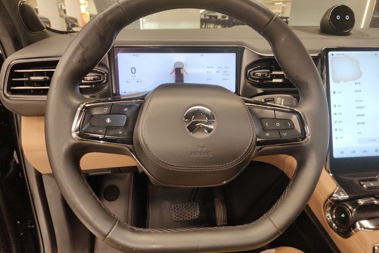 Used Nio ES8 2022 75 kWh Six-Seater Version Steering Wheel