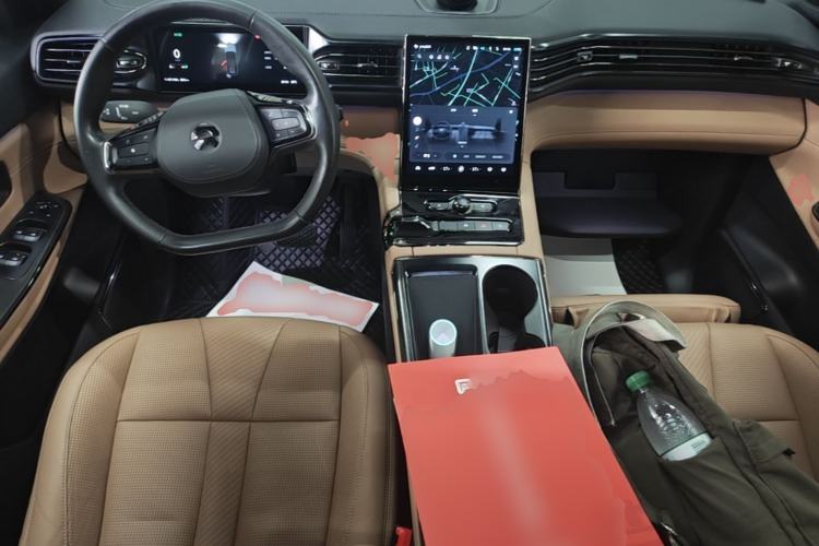 Used Nio ES8 2022 75 kWh 7-Seater Version Center Console