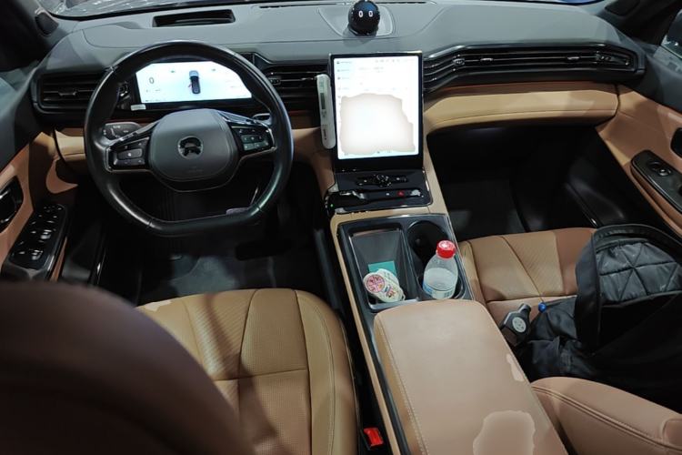 Used Nio ES8 2022 75 kWh Six-Seater Version Center Console