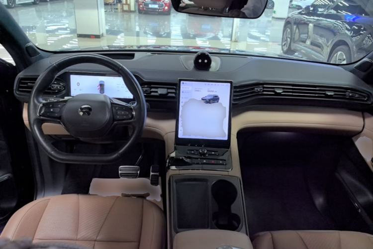 Used Nio ES8 2022 75 kWh Six-Seater Version Center Console