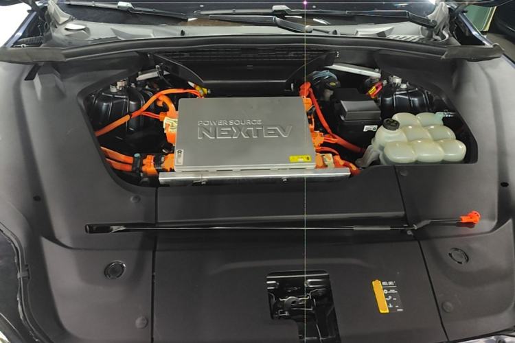 Used Nio ES8 2022 75 kWh Six-Seater Version Engine Bay