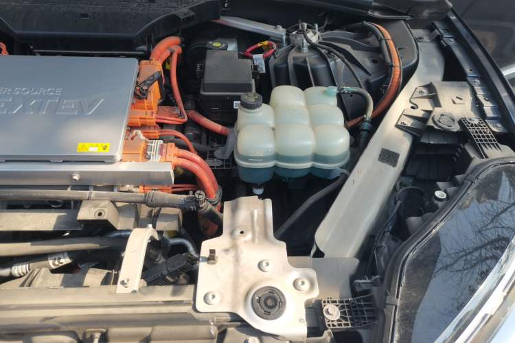 Used Nio ES8 2022 75 kWh Flagship Version Six Seats Engine Bay Left