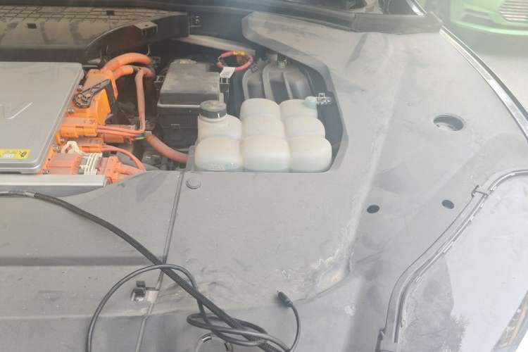 Used Nio ES8 2022 100 kWh Six-Seater Version Engine Bay Left