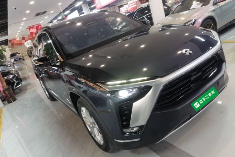 Used Nio ES8 2022 100 kWh Six-Seater Version Front Right 45 Deg