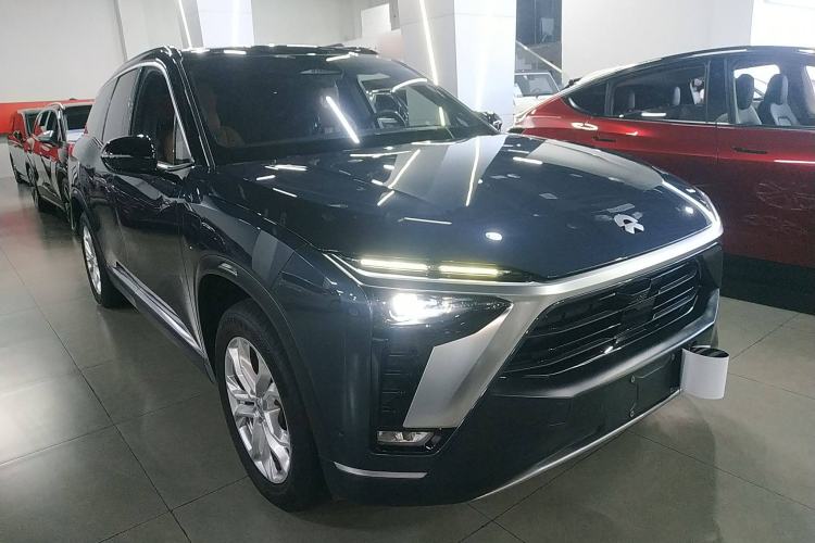 Used Nio ES8 2022 75 kWh 7-Seater Version Front Right 45 Deg