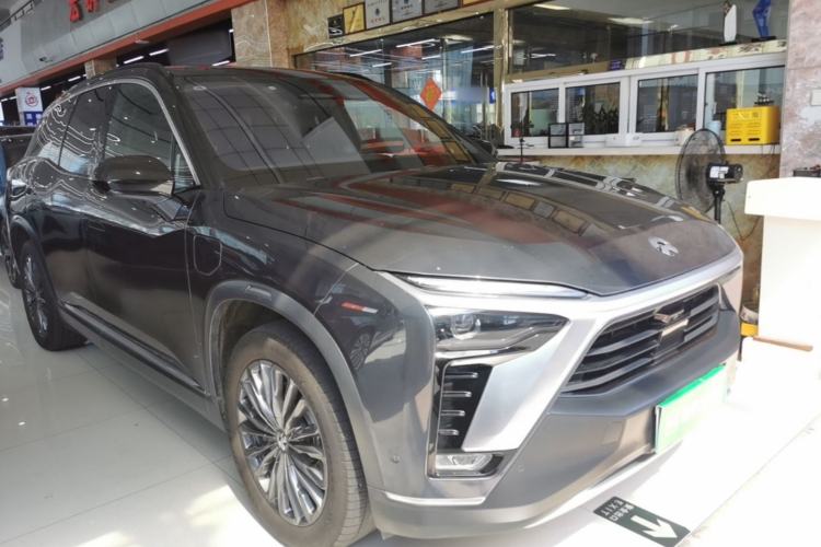 Used Nio ES8 2022 100 kWh Six-Seater Version Front Right 45 Deg