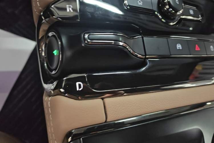 Used Nio ES8 2022 75 kWh 7-Seater Version Gear Lever