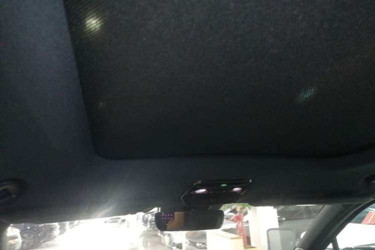 Used Nio ES8 2022 100 kWh Six-Seater Version Headliner