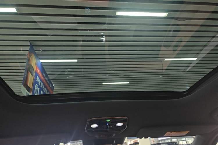 Used Nio ES8 2022 75 kWh 7-Seater Version Headliner