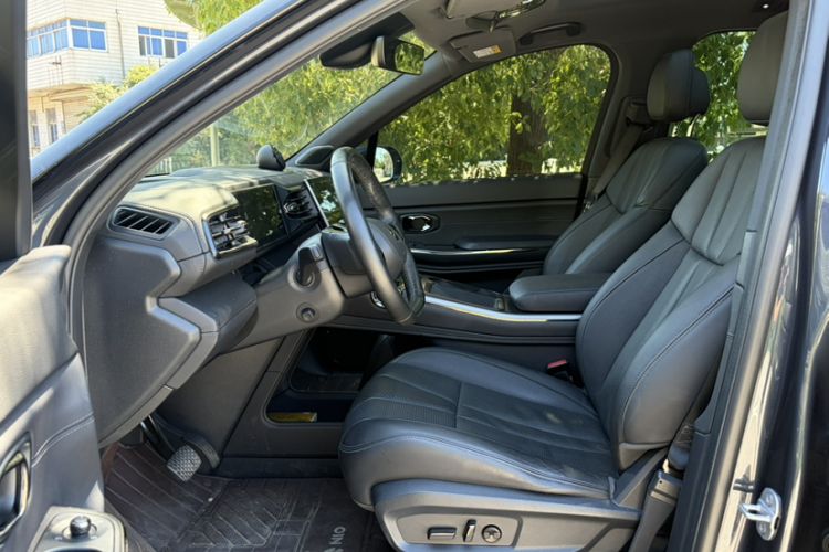Used Nio ES8 2022 100 kWh Six-Seater Version Interior 3