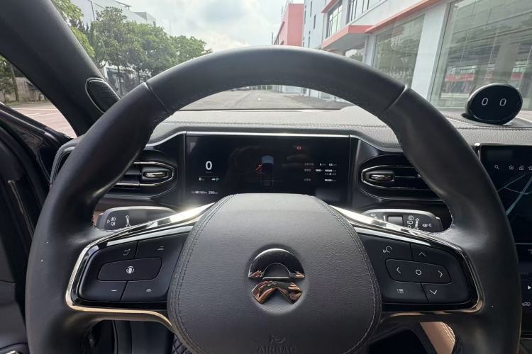 Used Nio ES8 2022 75 kWh 7-Seater Version Interior 3