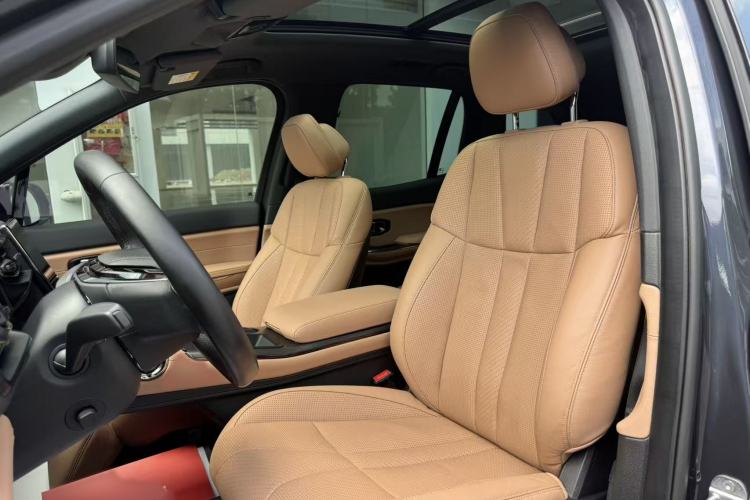 Used Nio ES8 2022 75 kWh 7-Seater Version Interior 5