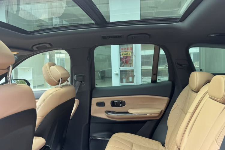 Used Nio ES8 2022 75 kWh 7-Seater Version Interior 7