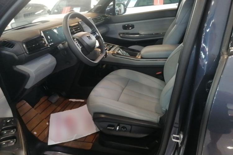 Used Nio ES8 2022 100 kWh Six-Seater Version Left Front Seat