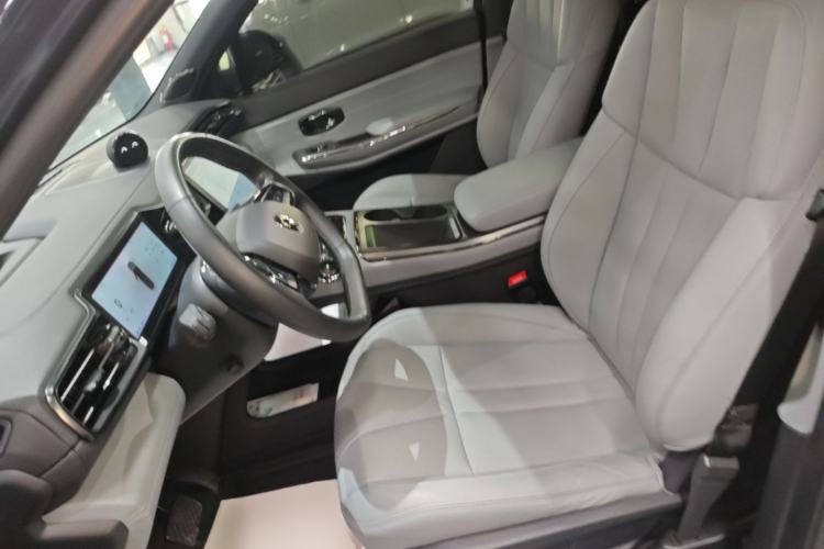 Used Nio ES8 2022 75 kWh 7-Seater Version Left Front Seat