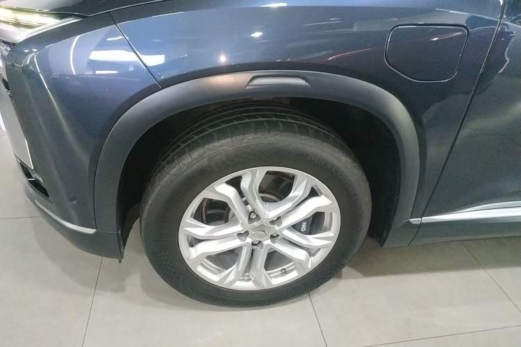 Used Nio ES8 2022 75 kWh 7-Seater Version Left Front Wheel Hub