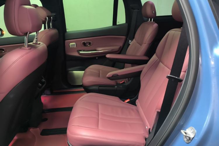 Used Nio ES8 2022 100kWh Signature Edition Six-Seater Left Rear Seat