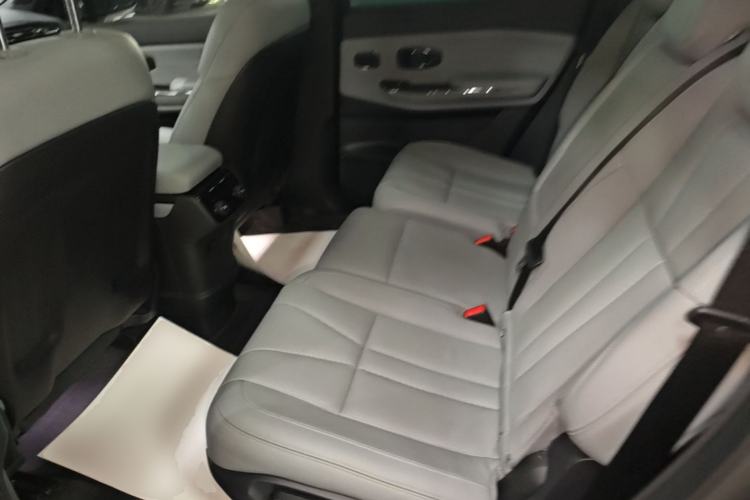 Used Nio ES8 2022 75 kWh 7-Seater Version Left Rear Seat