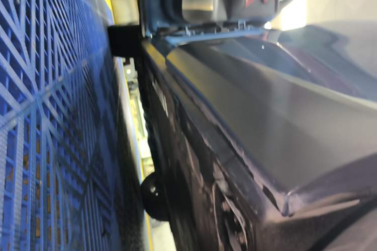 Used Nio ES8 2022 100kWh Signature Edition Six-Seater Left Side Sill