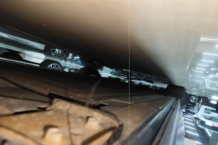 Used Nio ES8 2022 75 kWh Six-Seater Version Left Side Sill