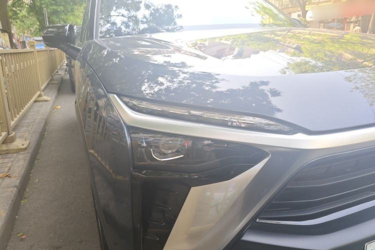 Used Nio ES8 2022 100 kWh Six-Seater Version Right Front Headlight