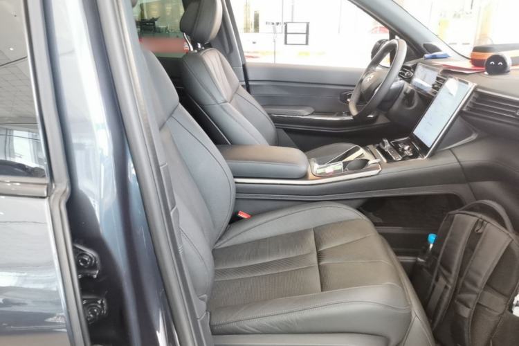 Used Nio ES8 2022 100 kWh Six-Seater Version Right Front Seat