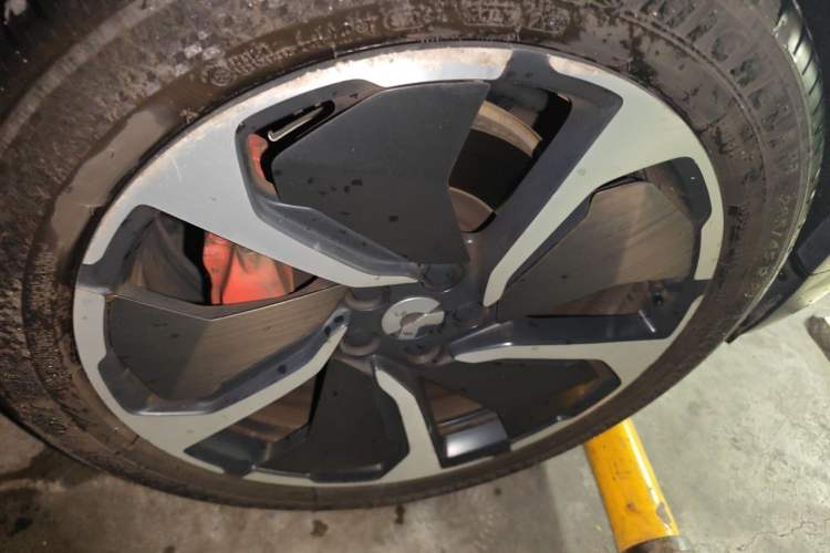 Used Nio ES8 2022 100kWh Flagship Edition Six-Seater Right Front Wheel Hub