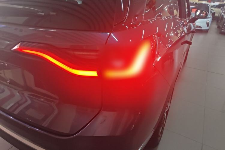 Used Nio ES8 2022 75 kWh 7-Seater Version Right Rear Taillight