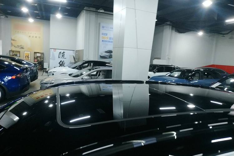 Used Nio ES8 2022 75 kWh 7-Seater Version Roof