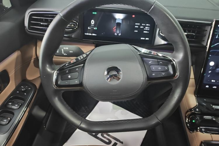 Used Nio ES8 2022 75 kWh 7-Seater Version Steering Wheel