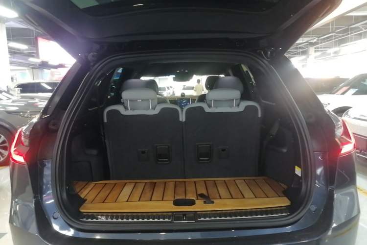 Used Nio ES8 2022 100 kWh Six-Seater Version Trunk