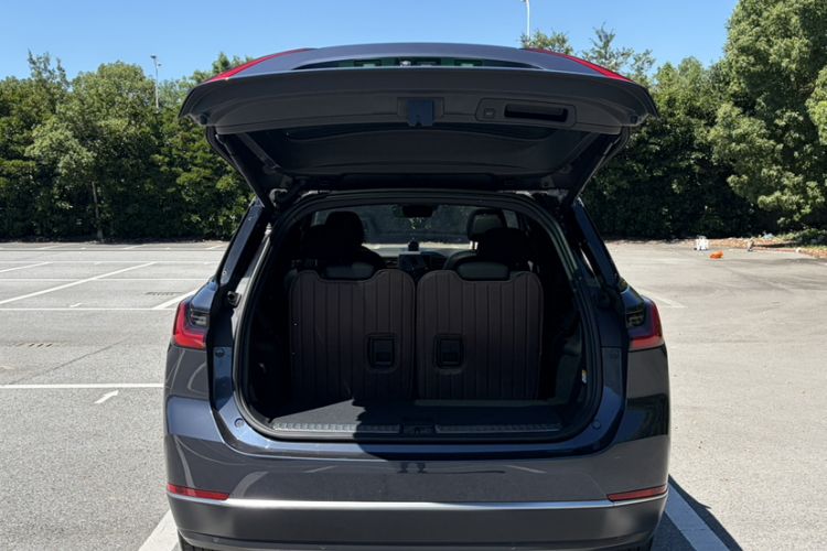 Used Nio ES8 2022 100 kWh Six-Seater Version Trunk