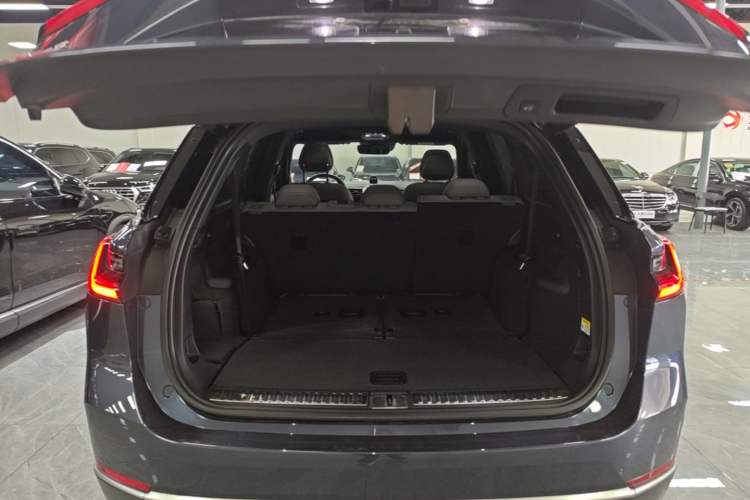 Used Nio ES8 2022 75 kWh 7-Seater Version Trunk