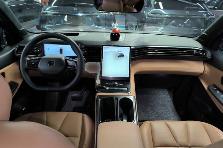 Used Nio ES8 2022 75 kWh Six-Seater Version Center Console